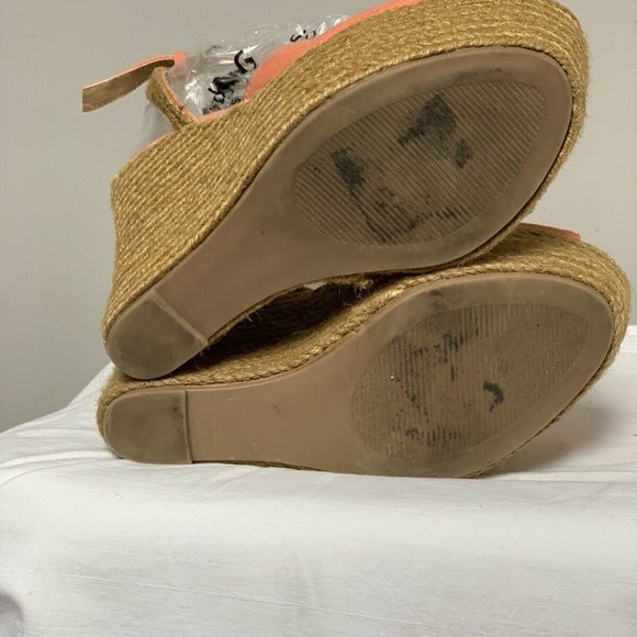 Shoe Dazzle Wedge T-Strap Peach Size 6 - Picture 5 of 6